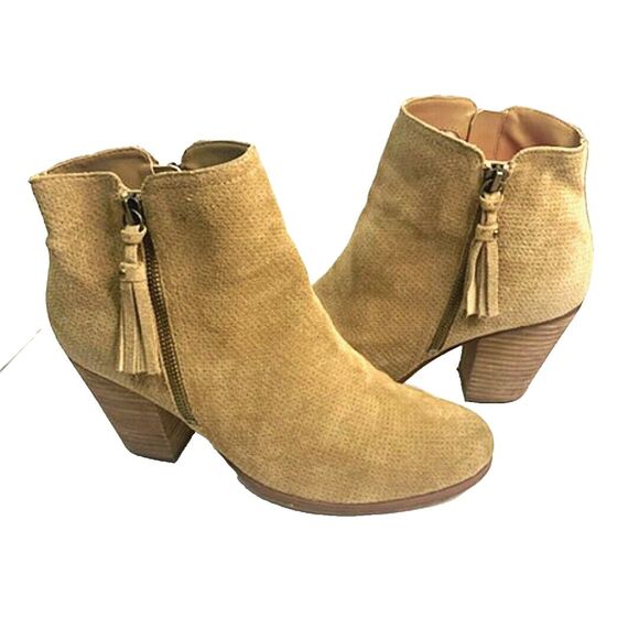Guess Beige Perforated Suede Western Girls Zip Stacked Heels Ankle Boots 10M - Picture 6 of 10